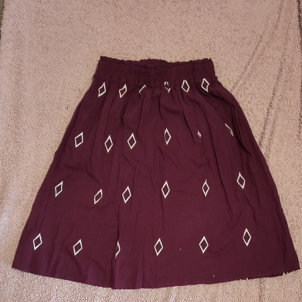 Polagram Burgundy White Embroidered Diamond Pattern Midi Skirt - Picture 1 of 4